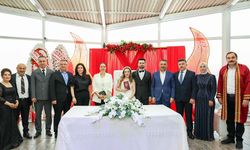 Vali Osman Hacıbektaşoğlu, şehit Mustafa Sezer’in kardeşinin düğününe katıldı