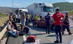 İki otomobil çarpıştı: 1'i bebek 7 yaralı