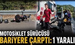 Motosiklet sürücüsü bariyere çarptı: 1 yaralı