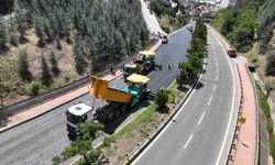 Bu yolun iki yönü de trafiğe kapatıldı