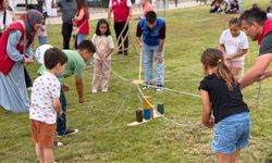 Çocuklar karne festivalinde doyasıya eğlendi