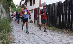 Farklı ülkelerden sporcular, tarihi sokaklarda yarışıyor