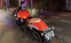 Otomobille çarpışan motosikletli yaralandı