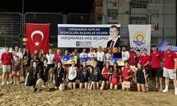 304 minik sporcunun plaj voleybolu heyecanı