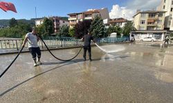 Yaşanan sel baskını ardından ekiplerin yoğun mesaisi