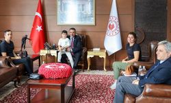 Vali Osman Hacıbektaşoğlu, DMD hastası Ata Can ve ailesiyle bir araya geldi