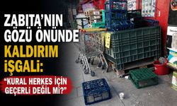 Zabıta'nın gözü önünde kaldırım işgali: "Kural herkes için geçerli değil mi?"