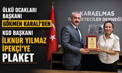 Ülkü Ocakları Başkanı Gökmen Karali'den KGD Başkanı İlknur Yılmaz İpekçi'ye plaket