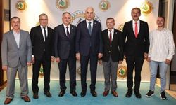 Milletvekili Saffet Bozkurt, Muhtarlarla Orman Genel Müdürü Bekir Karacabey'i ziyaret etti