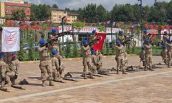 30 Ağustos coşkusu: Komandoların gösterisi nefes kesti