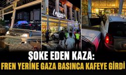 Şoke eden kaza: Fren yerine gaza basınca kafeye girdi