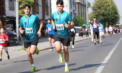2 kilometrelik parkurda 'Zafer' için koştular