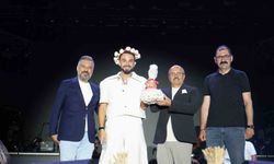 Festivalde sahne alan Sefo, binlerce vatandaşa unutulmaz bir gece yaşattı