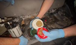 Otomobile zulalanan 6,5 kilo esr*r narkotik köpeğiyle bulundu