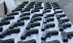 Silah sevkiyatı yapacaktı, 100 tabancayla yakalandı