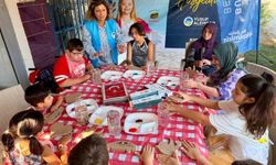 Sokak sokak dolaşarak bin engelli bireyin yüzünü güldürdüler