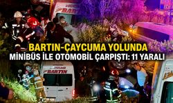 Bartın-Çaycuma yolunda minibüs ile otomobil çarpıştı: 11 yaralı