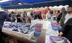 Palamut ve hamsiye yoğun ilgi: Tezgahlarda metrelerce kuyruk oluştu