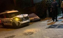 Sürücü 'dur' ihtarına uymadı, kovalamaca kazayla bitti: Bir polis memuru yaralandı