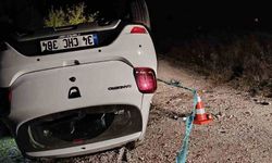 Takla atan otomobilin sürücüsü yaralandı