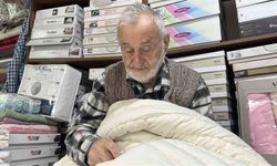 93 yaşındaki 'Yastıkçı Dede' mesleğini 3 kuşakla geleceğe taşıyor