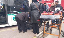 Tramvayın çarptığı 2 kadından biri ağır yaralandı