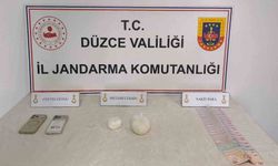 Araçta gizli bölmede yasaklı madde ele geçirildi: 2 gözaltı