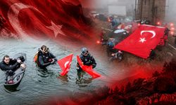 Ay yıldızlı bayrak karadan ve sudan zirveye ulaştı