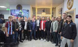 Beşiktaşlılar ve Trabzonsporlular, maçı birlikte izledi