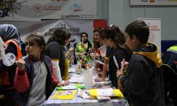 Binlerce öğrenci şenlikte bilim ve teknolojiyle buluştu