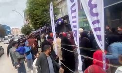 İndirim izdihamı trafiği aksattı