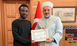 Kongolu üniversite öğrencisi Müslüman oldu, Osman ismini aldı