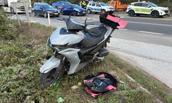 Motosiklet ile hafif ticari araç çarpıştı: 2 yaralı