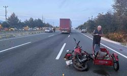 Otomobil ile üç sepetli motosiklet çarpıştı: 1 yaralı
