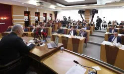 Bir istifa, ilçe meclisinde dengeleri değiştirdi