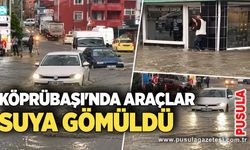 Köprübaşı'nda araçlar suya gömüldü