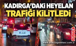 Kadırga'daki heyelan trafiği kilitledi