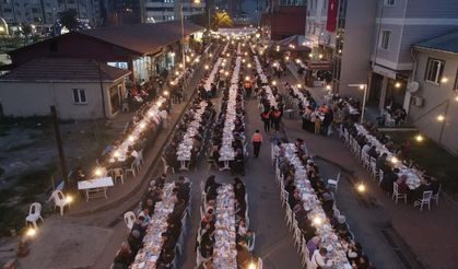 Yüzlerce vatandaş sokak iftarında buluştu: ‘Gönlümüz bir, soframız bir’