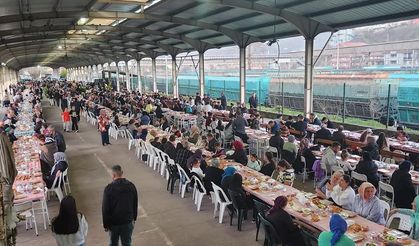 Zonguldak'ta MHP'li Belediye Başkanından 500 kişilik iftar yemeği