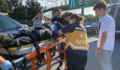Otomobil bariyerlere çarptı: Sürücü yaralandı