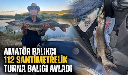 Amatör balıkçı 112 santimetrelik turna balığı avladı