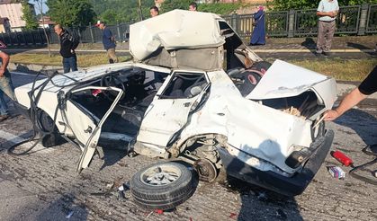 Zonguldak-Ankara yolunda feci kaza: Otomobil temizlik aracına çarptı