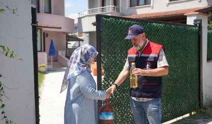 Atık yağ kampanyasına katılanlara sıvı yağ hediyesi