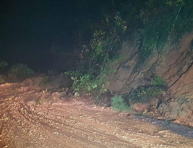 Şiddetli yağmur aynı yolu üçüncü kez vurdu: Yol kapandı