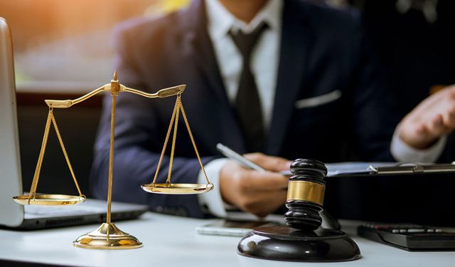 Dijital Çağda Hukuki Farkındalık Artıyor: Vatandaşın Bilmesi Gereken Haklar, Riskler ve Sorumluluklar