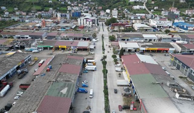 Sanayi Bölgesine 4,5 yılda 10 bin metre beton yol
