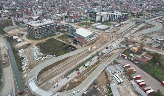 Kavşakta 5 köprüden 4’ü tamam