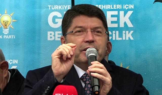 "Güçlü bir Türkiye inşa etmeye devam ediyoruz"