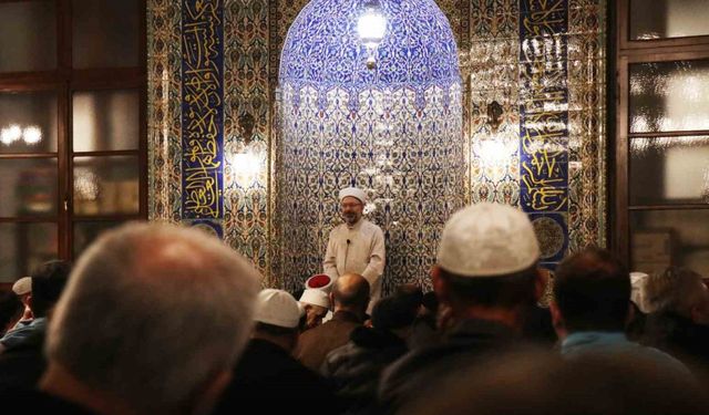 Diyanet İşleri Başkanı Ali Erbaş, Ramazan ayının son teravih namazını kıldırdı