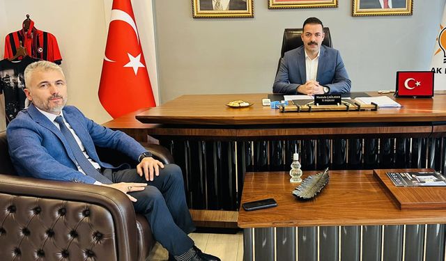 Veli Köktürk, AK Parti İl Başkanı Mustafa Çağlayan'ı ziyaret etti